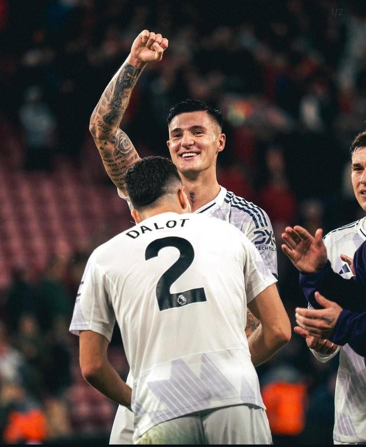 舍伍德:谢什科还是很挣扎,他也并不是唯一配不上曼联的球员